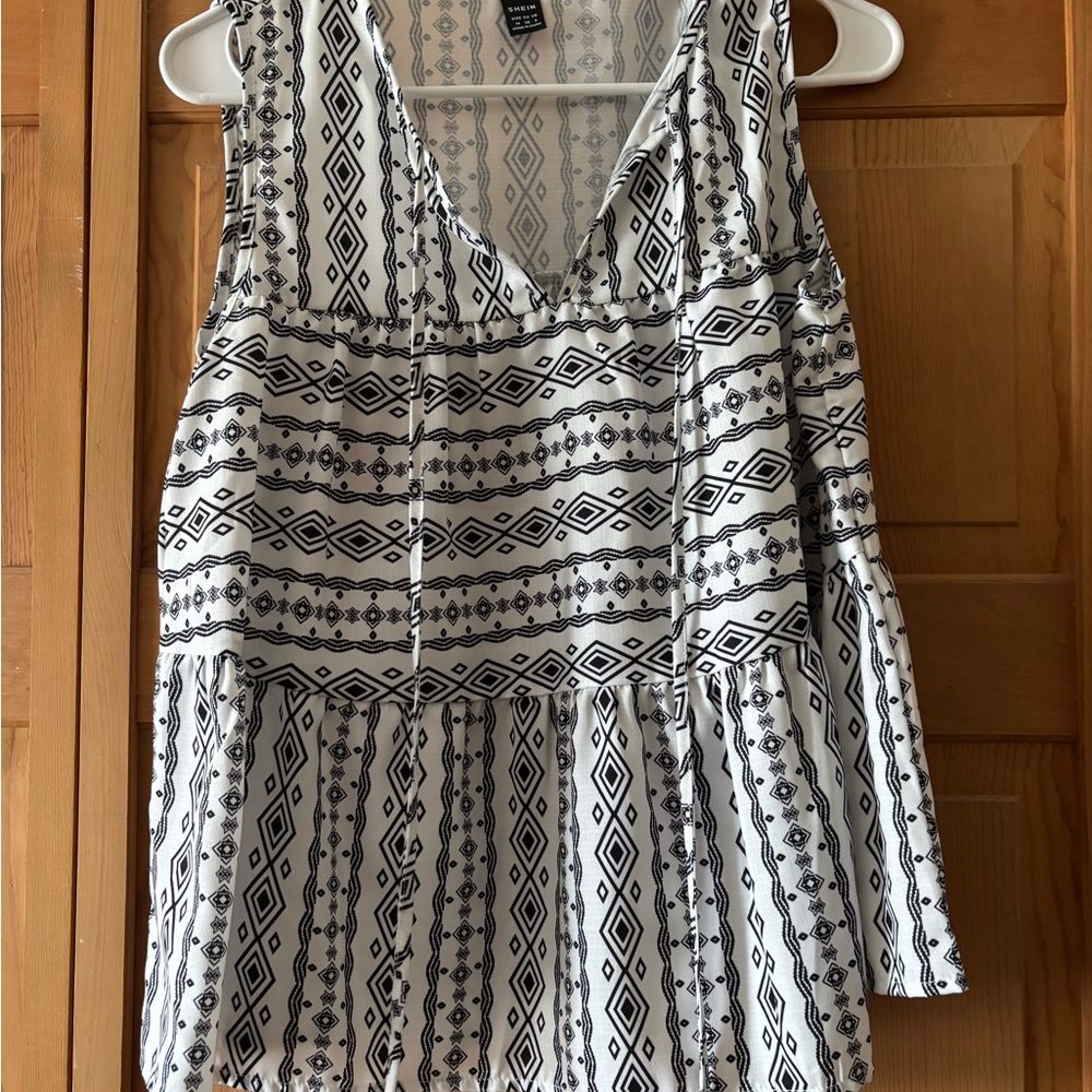 SHEIN Black and White Patterned Tank Top